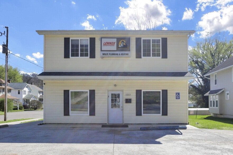 1212 N Columbus St, Lancaster, OH for sale - Primary Photo - Image 1 of 2
