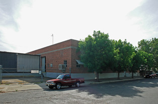 326 N St, Fresno CA - Warehouse