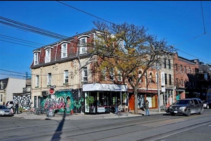 1030 Queen St W, Toronto, ON à vendre Photo principale- Image 1 de 1