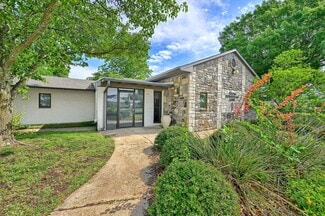 Plus de détails pour 815 Pecan Grove Rd E, Sherman, TX - Bureau à vendre