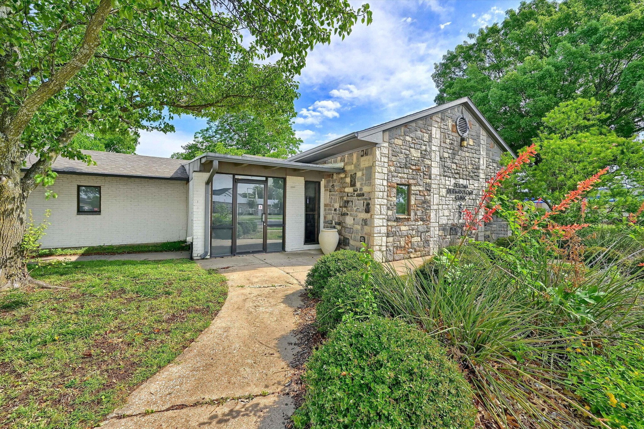 815 Pecan Grove Rd E, Sherman, TX for sale Primary Photo- Image 1 of 56