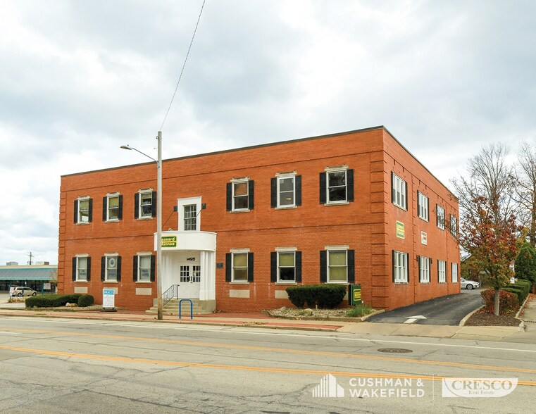 1495 Warren Rd, Lakewood, OH à louer - Photo du bâtiment - Image 1 de 3