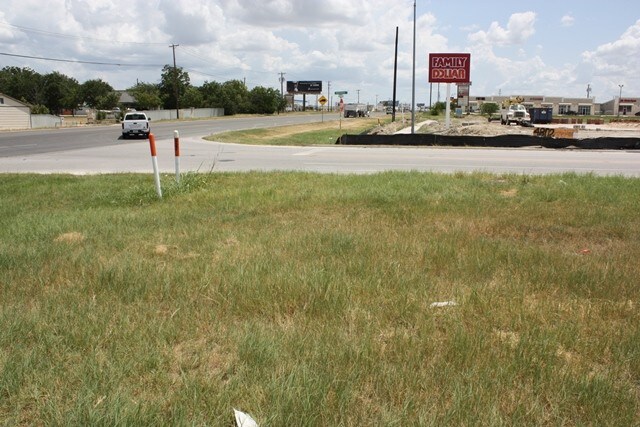 4500 W Stan Schlueter Loop, Killeen, TX à vendre - Photo du bâtiment - Image 3 de 6