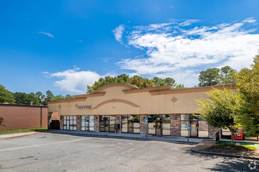 3292 Laventure Dr, Atlanta, GA à vendre - Photo du bâtiment - Image 2 de 10