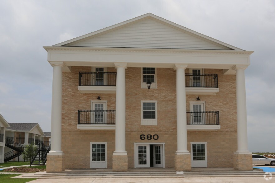 680 E Ocean Blvd, Los Fresnos, TX à louer - Photo du bâtiment - Image 2 de 23