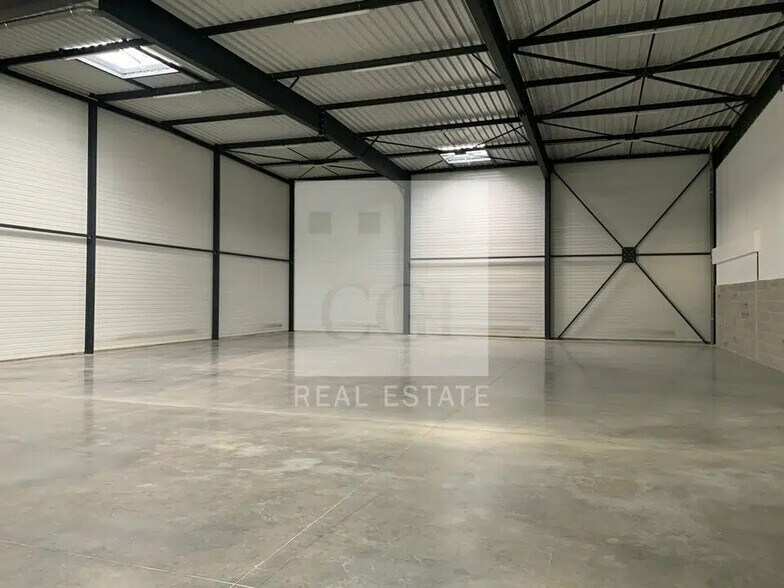 Flex in Frans for sale - Interior Photo - Image 3 of 8