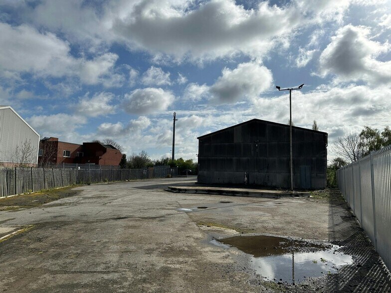 Millfield Rd, Doncaster à louer - Photo du bâtiment - Image 3 de 7