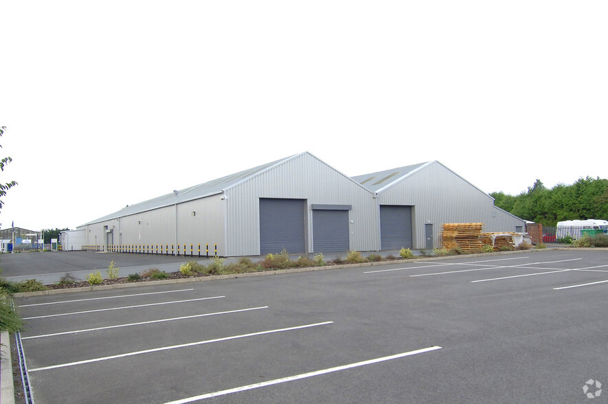 Bromwich Rd, Worcester for lease - Primary Photo - Image 1 of 5