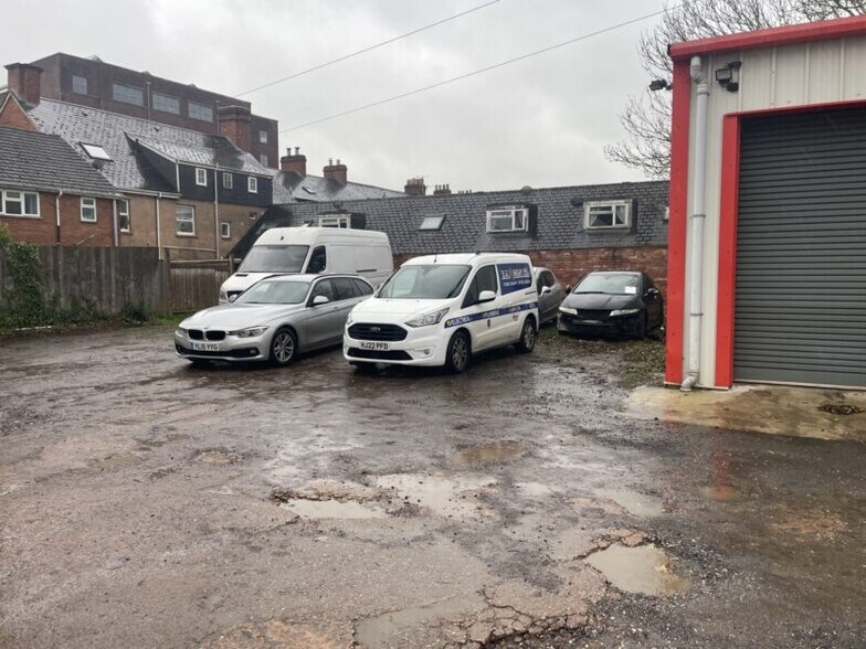 29-31 Leat St, Tiverton à louer - Photo du bâtiment - Image 2 de 2