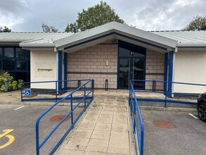 Ffordd Richard Davies, St Asaph à louer Photo du bâtiment- Image 1 de 3