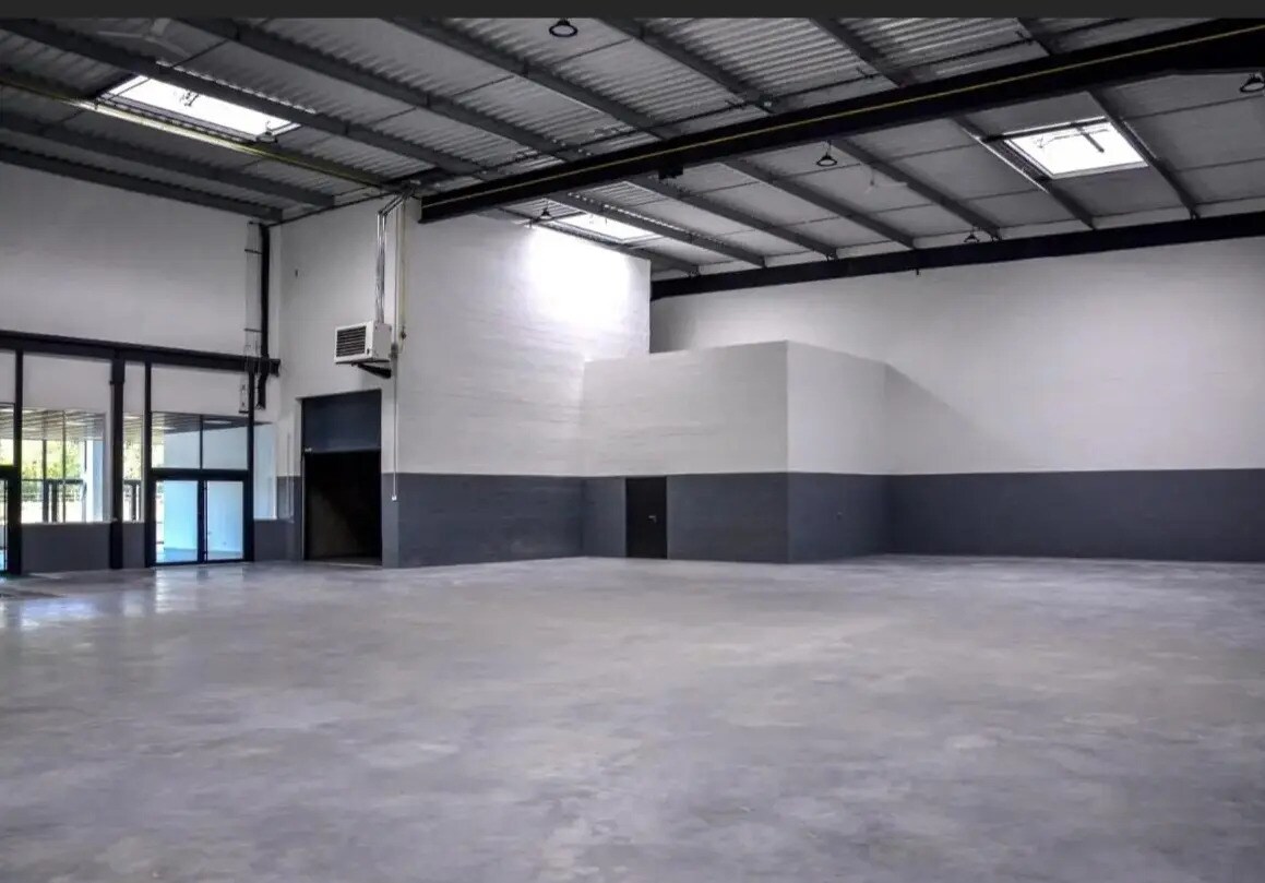 Flex in Gennevilliers for sale Building Photo- Image 1 of 13