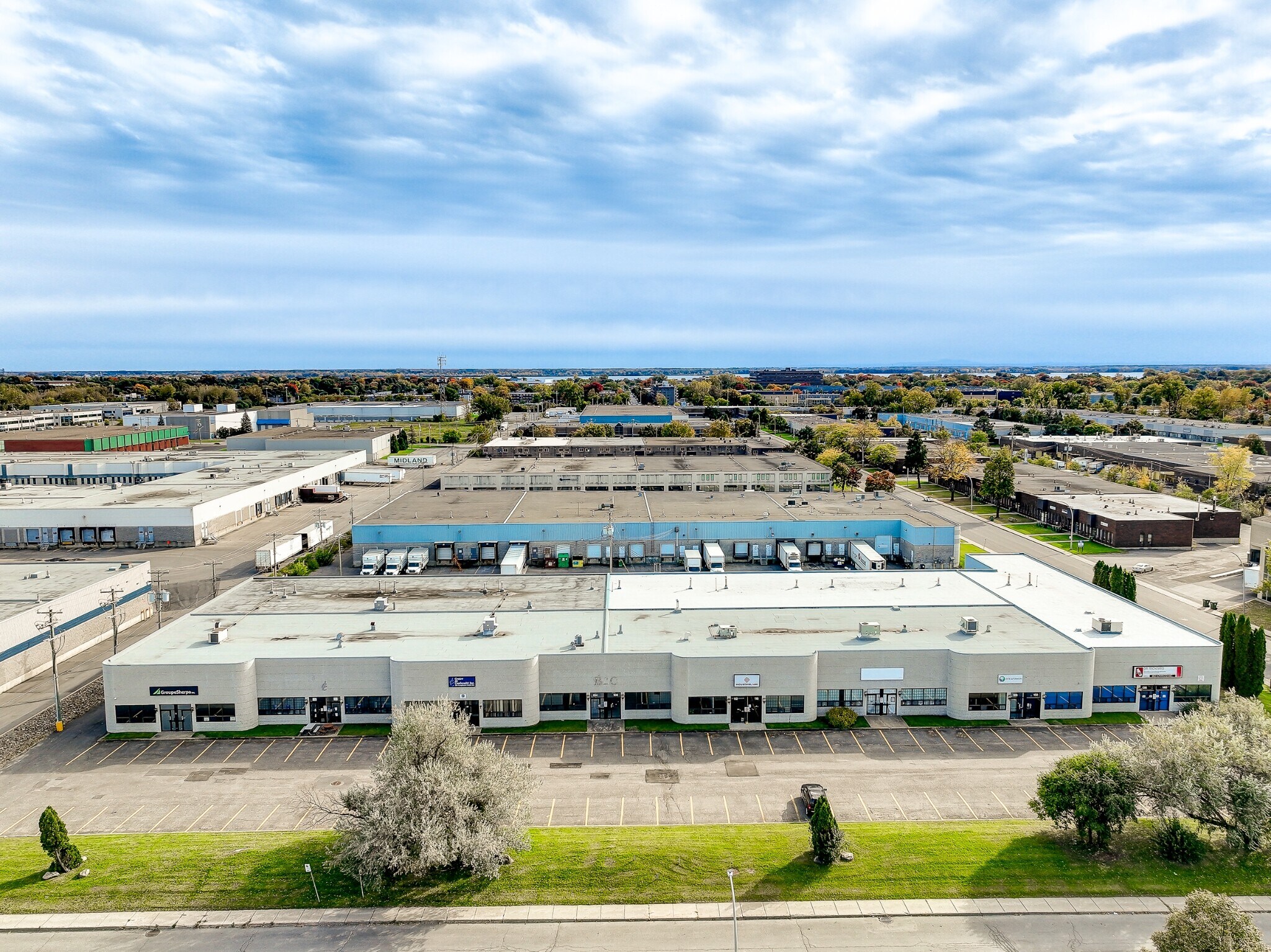 80-150 Av Lindsay, Dorval, QC à louer Photo du bâtiment- Image 1 de 16