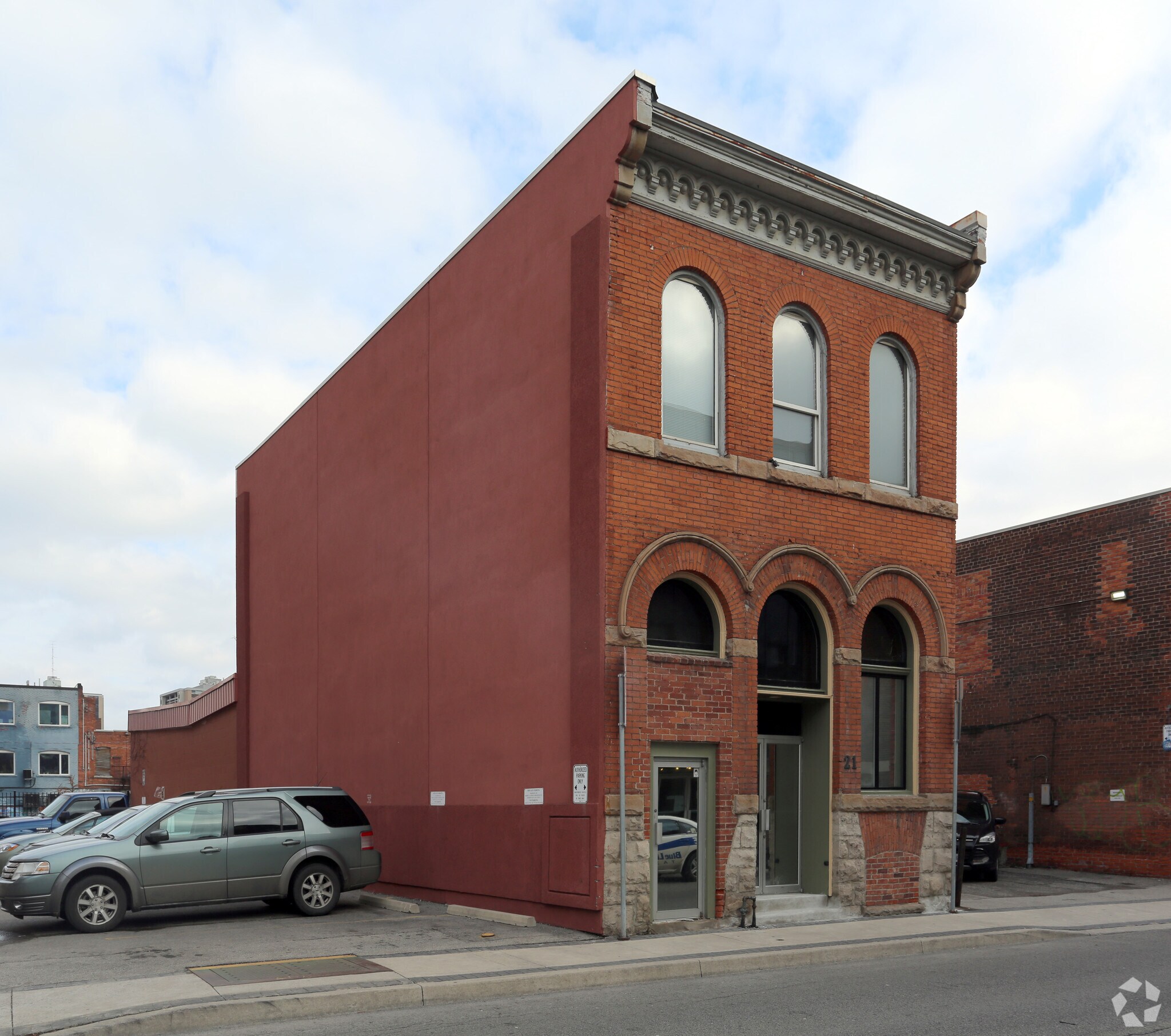 21 Rebecca St, Hamilton, ON for sale Primary Photo- Image 1 of 1