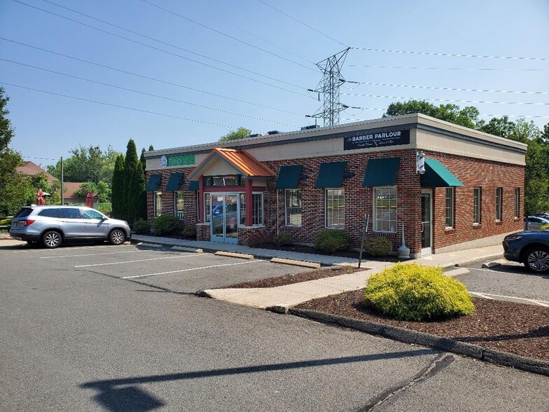 279 New Britain Rd, Berlin, CT for lease - Primary Photo - Image 1 of 10
