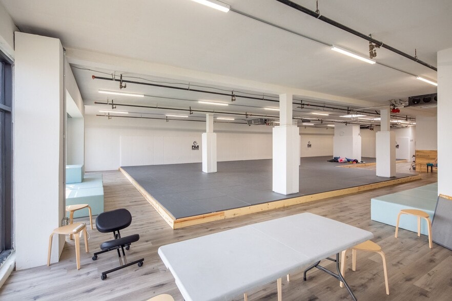 43 E Main St, Alhambra, CA for lease - Interior Photo - Image 2 of 21