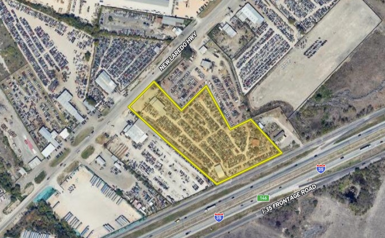 9600 New Laredo Hwy, San Antonio, TX à vendre Photo du bâtiment- Image 1 de 3
