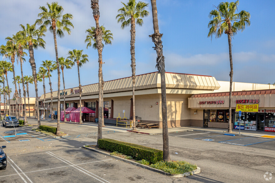 4877-4949 La Palma Ave, La Palma, CA for lease - Building Photo - Image 3 of 5