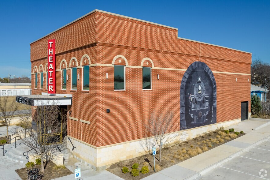 6711 Oak St, Frisco, TX à vendre - Photo du bâtiment - Image 2 de 23