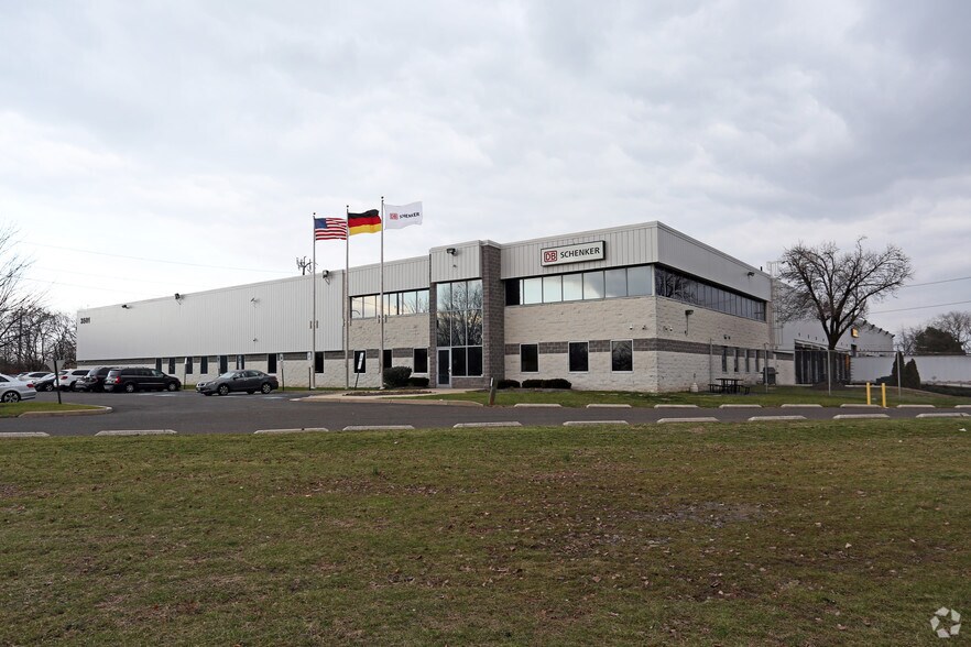 3501 Island Ave, Philadelphia, PA à louer - Photo du bâtiment - Image 1 de 4