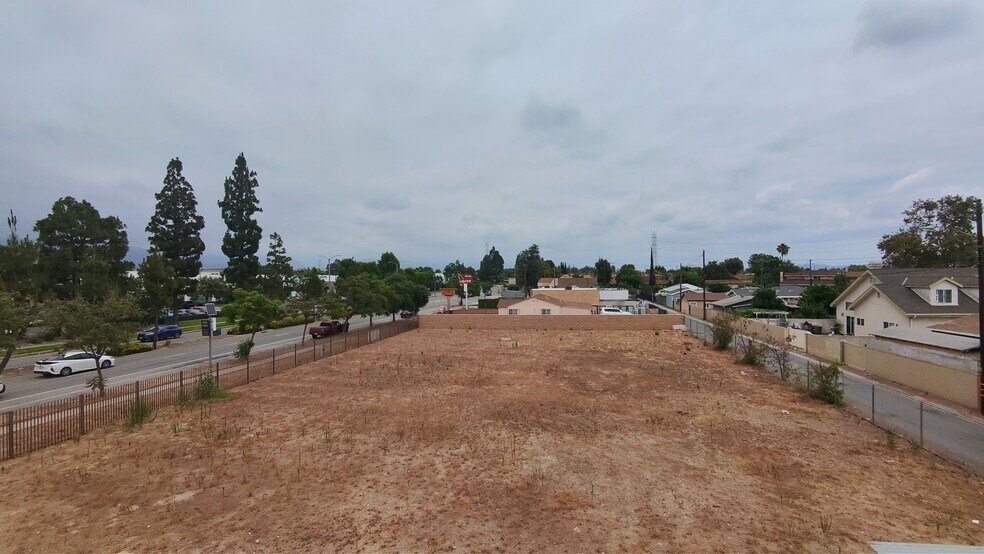 12714 Ramona Blvd, Baldwin Park, CA à vendre - Aérien - Image 2 de 12