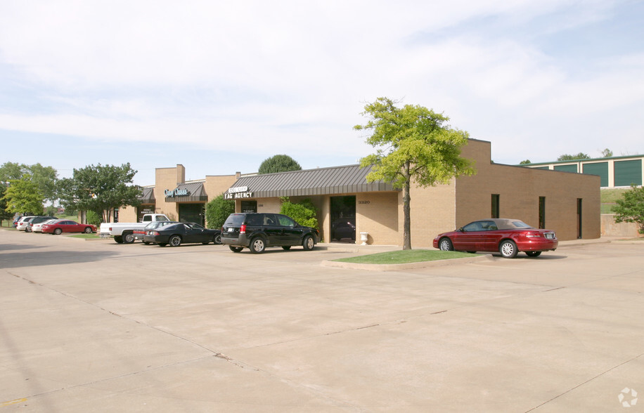 3300-3318 S Sunnylane Rd, Oklahoma City, OK for lease - Building Photo - Image 1 of 5