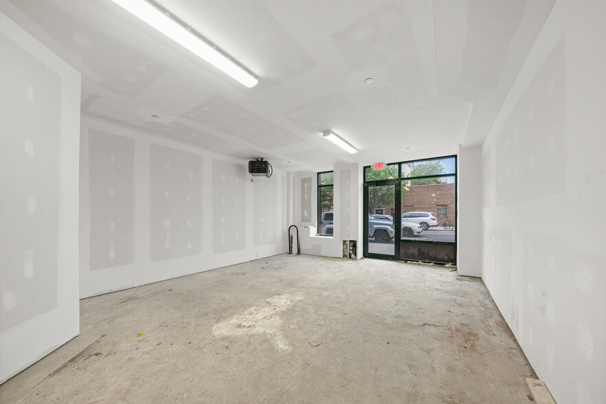 4640 Vernon Blvd, Long Island City, NY for lease - Interior Photo - Image 3 of 11