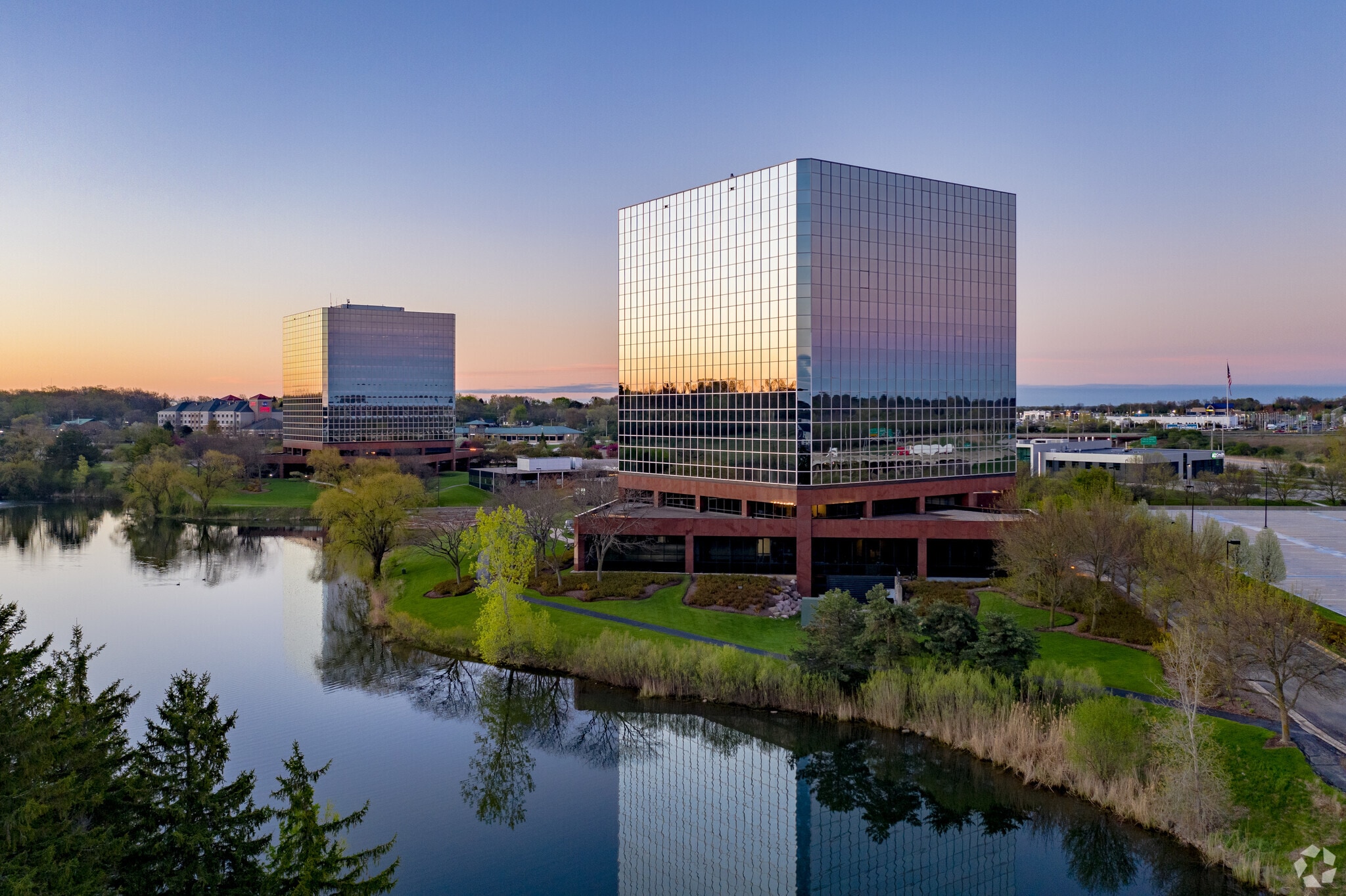 11414 W Park Pl, Milwaukee, WI for lease Building Photo- Image 1 of 39