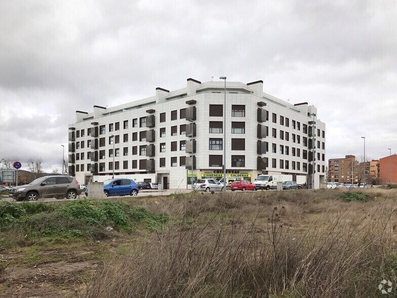 Avenida Francisco Aguirre, 331, Talavera de la Reina, Toledo à vendre - Photo du bâtiment - Image 2 de 2