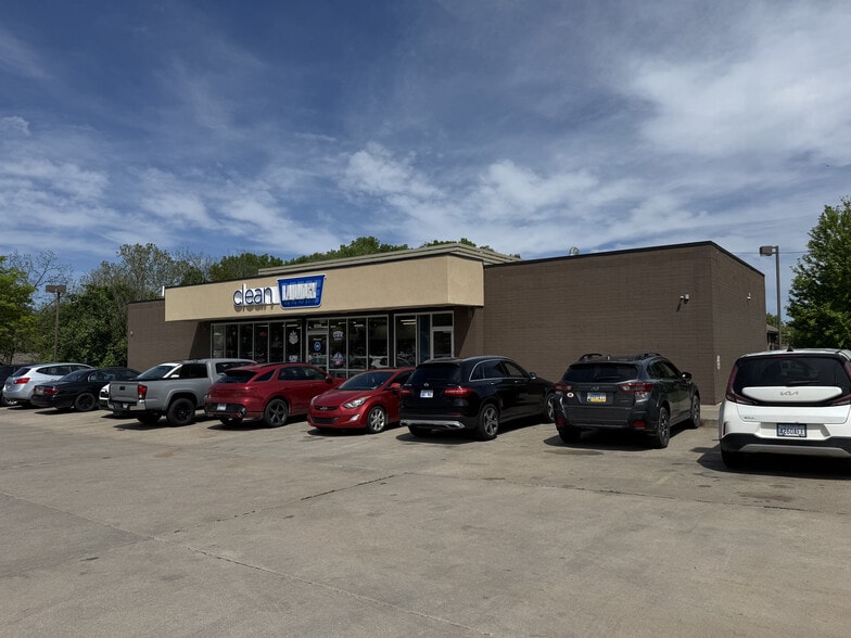 9200 Santa Fe Dr, Overland Park, KS for lease - Building Photo - Image 2 of 2