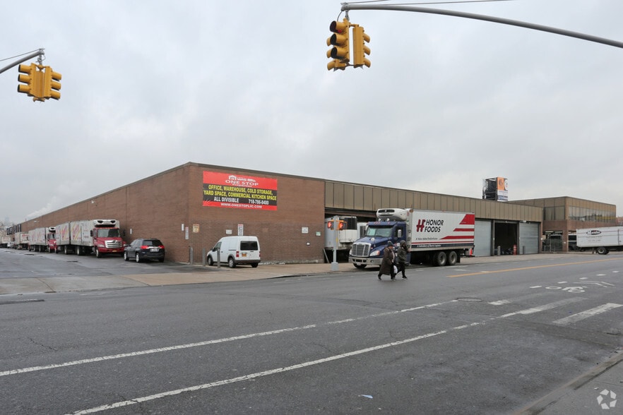 4700 Northern Blvd, Long Island City, NY for lease - Building Photo - Image 2 of 3