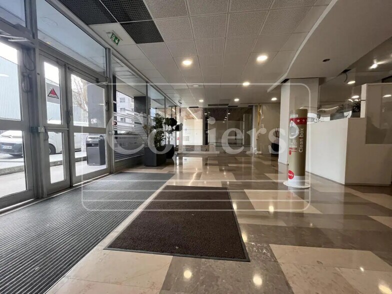 21-23 Rue Des Ardennes, Paris à louer - Photo du bâtiment - Image 3 de 20