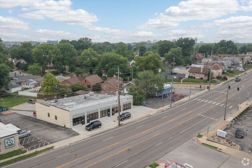 2115-2119 S Big Bend Blvd, Saint Louis, MO à vendre - Aérien - Image 2 de 9