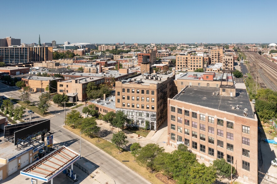344 N Ogden Ave, Chicago, IL for sale - Aerial - Image 3 of 25