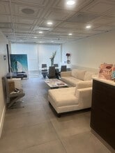 200 Newport Center Dr, Newport Beach, CA for lease Interior Photo- Image 1 of 22