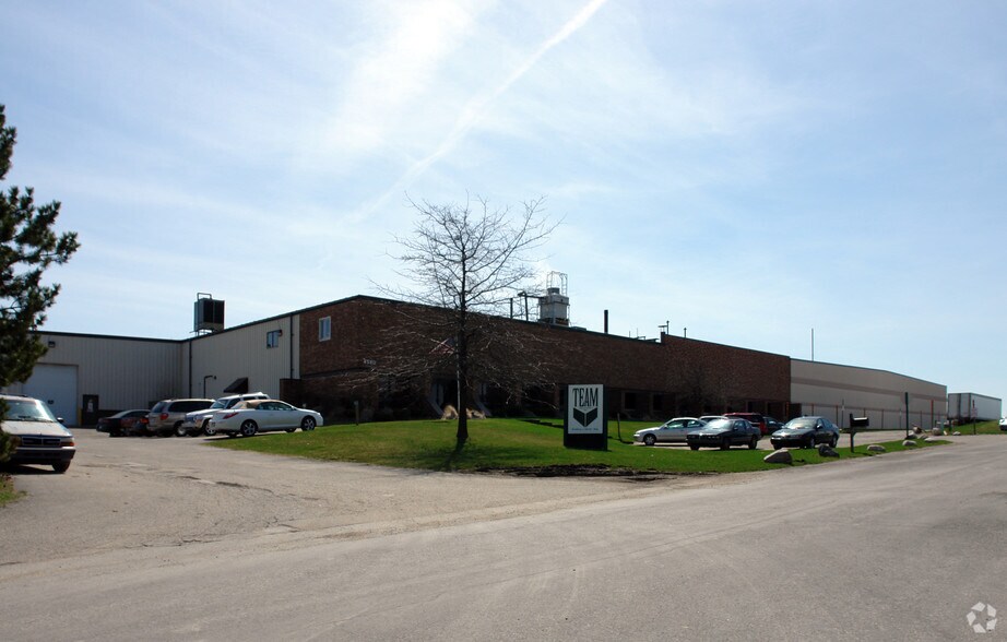 4580 Airwest Dr SE, Kentwood, MI for lease - Primary Photo - Image 2 of 10