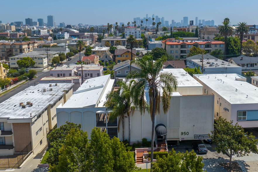 950 S Gramercy Pl, Los Angeles, CA à vendre - Photo du bâtiment - Image 1 de 8