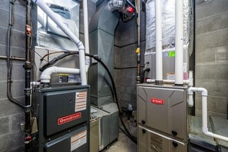 300 Main St, Saint Joseph, MI for sale Interior Photo- Image 2 of 14