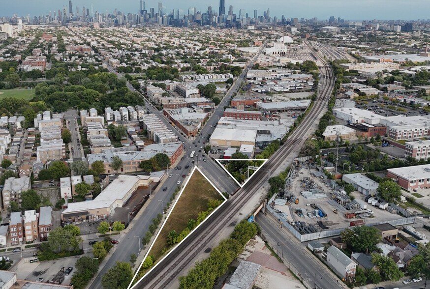 3353 W Grand Ave, Chicago, IL à vendre - Photo du bâtiment - Image 1 de 1