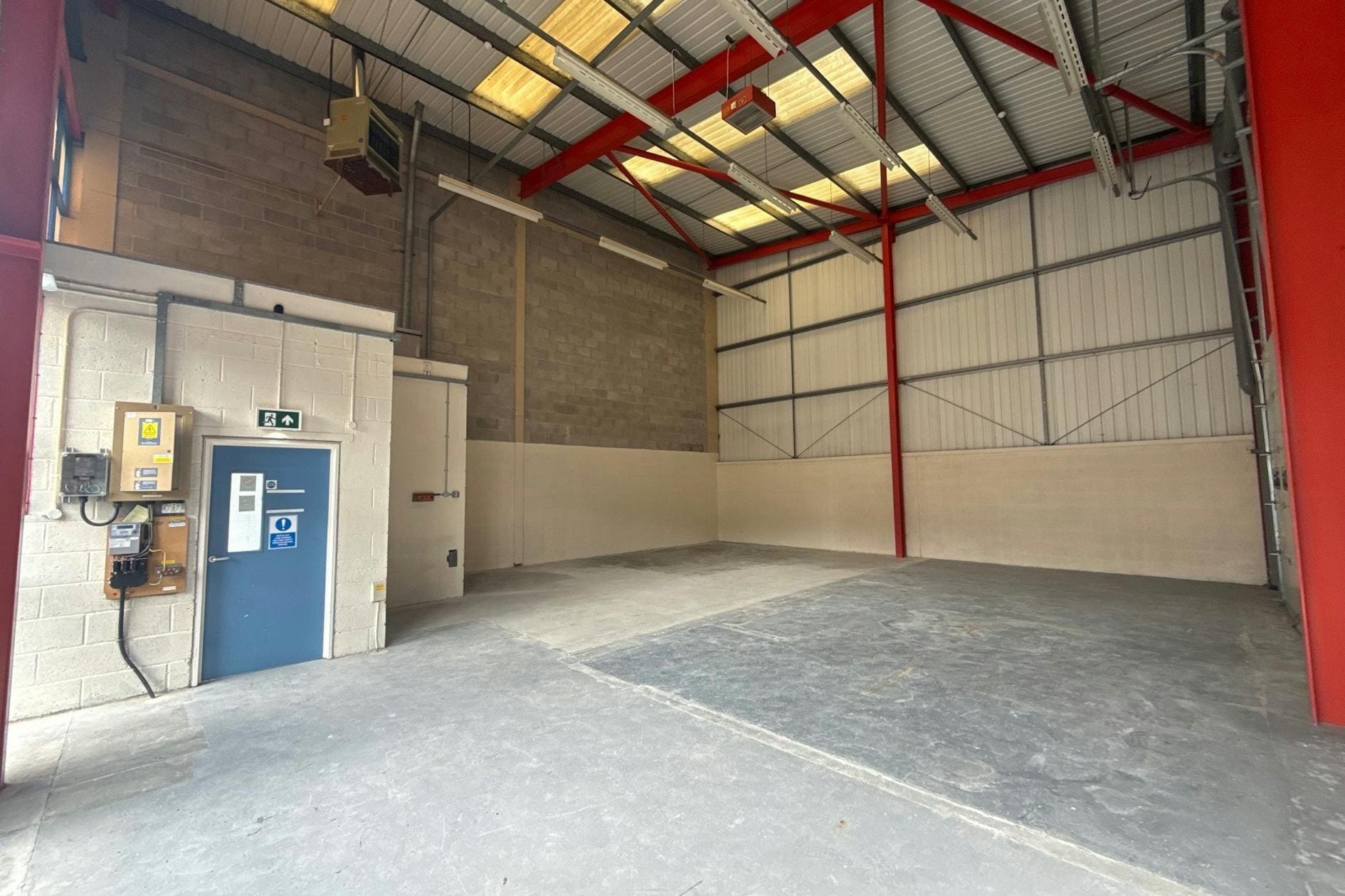 Woodside Rd, Swindon for lease Interior Photo- Image 1 of 2