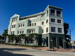 100 SW Albany Ave, Stuart, FL for lease Building Photo- Image 2 of 9