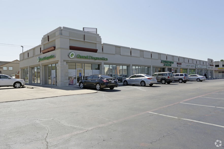 3128 Forest Ln, Dallas, TX for lease - Building Photo - Image 2 of 3