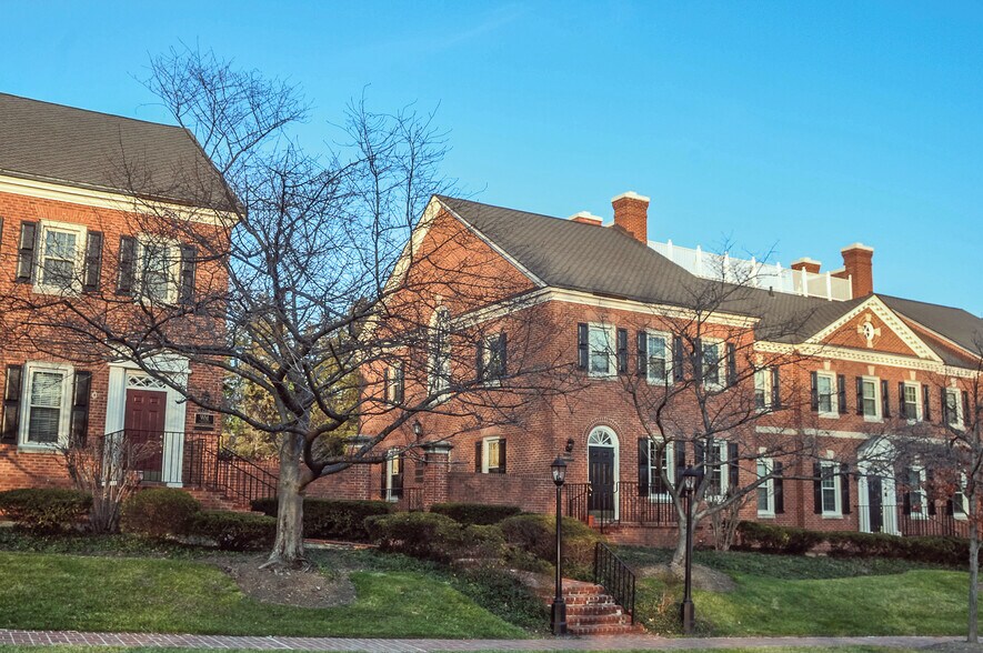 10470-10476 Armstrong St, Fairfax, VA à vendre - Photo du bâtiment - Image 2 de 33