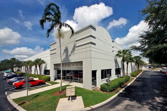 3801-3899 SW 30th Ave, Fort Lauderdale, FL for lease Interior Photo- Image 1 of 7
