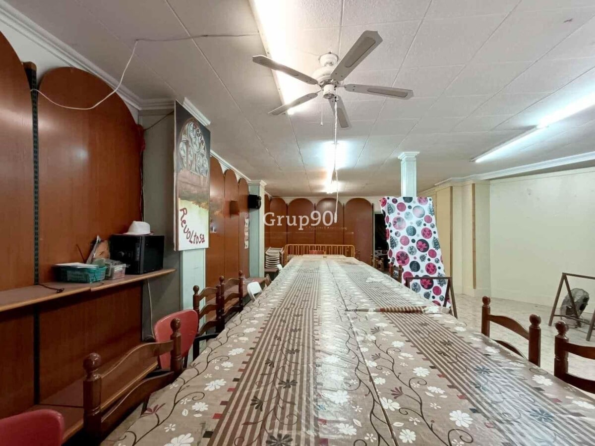 Lleida, LER 25005 - - - Interior Photo - Image 2 of 9
