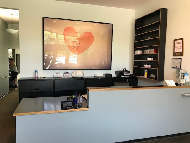 7235-7237 Santa Monica Blvd, West Hollywood, CA for lease - Building Photo - Image 2 of 6