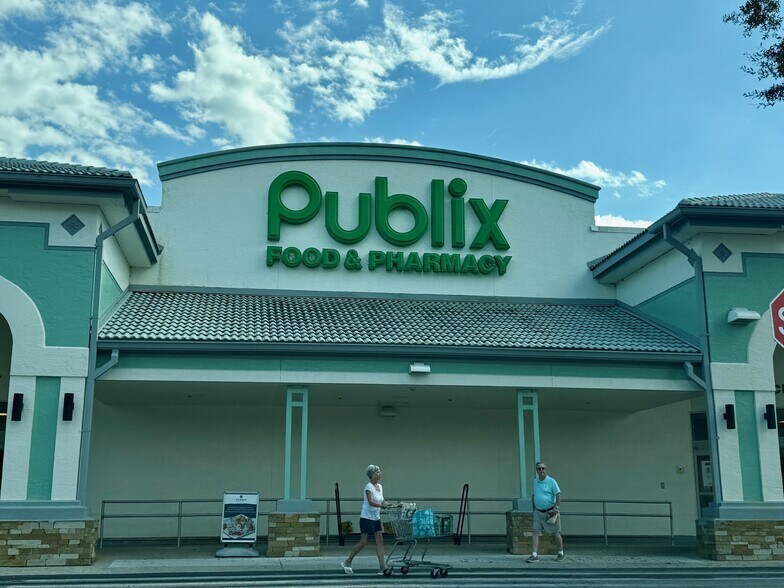 3735 Roscommon Dr, Ormond Beach, FL à vendre - Photo du bâtiment - Image 3 de 8