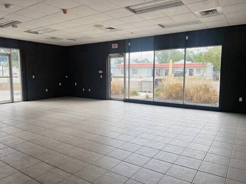 3613 S Dale Mabry Hwy, Tampa, FL à louer - Photo du bâtiment - Image 2 de 2