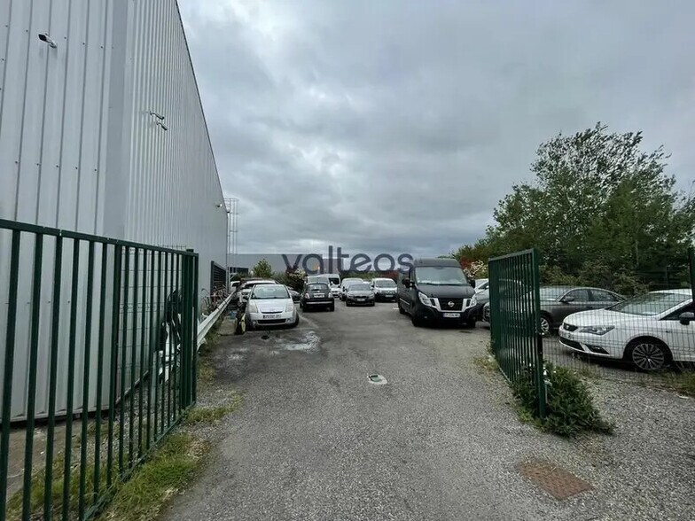 737 Rue De L'Hers, Escalquens à louer - Photo du bâtiment - Image 3 de 9