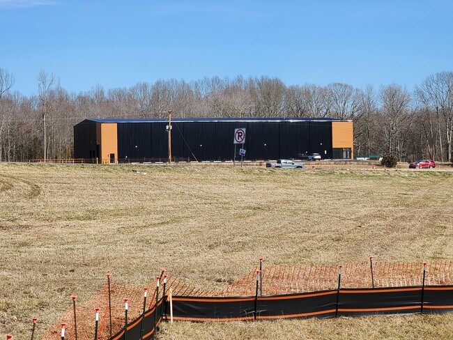 More details for 936 Volunteer Pky, Manchester, TN - Industrial for Lease