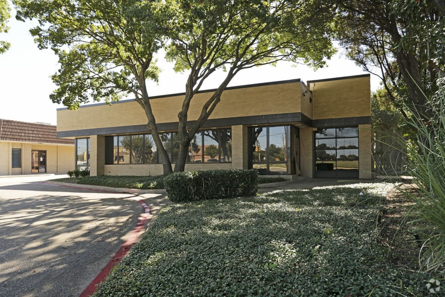 1010 E Wheatland Rd, Duncanville, TX for lease - Building Photo - Image 3 of 10